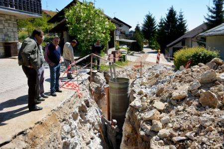 Potek del izgradnje kanalizacije na Viru pri Stični